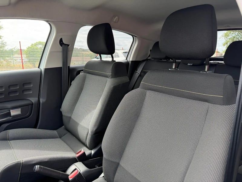 Photo de la voiture CITROEN C3 PureTech 83 ch BVM5 Max