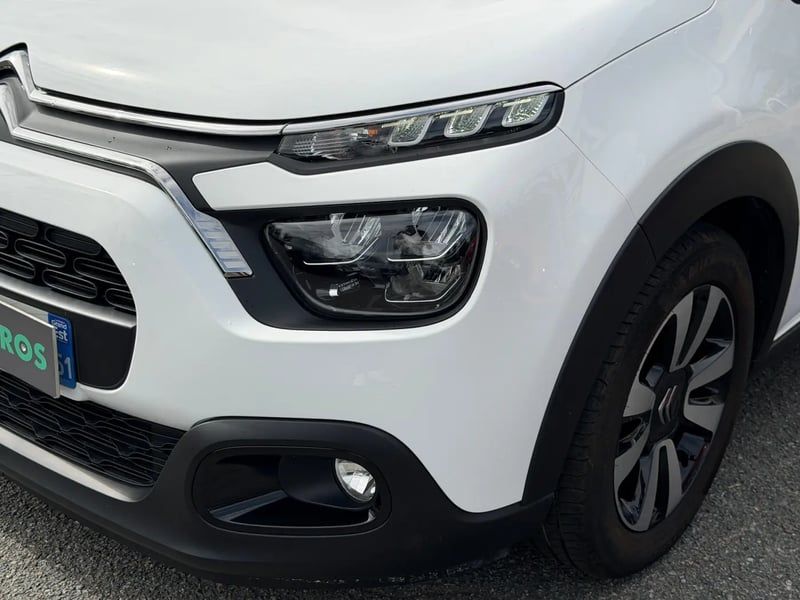 Photo de la voiture CITROEN C3 PureTech 83 ch BVM5 Max