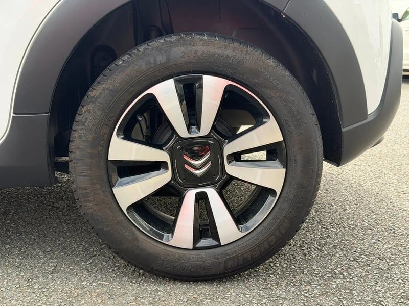 Photo de la voiture CITROEN C3 PureTech 83 ch BVM5 Max