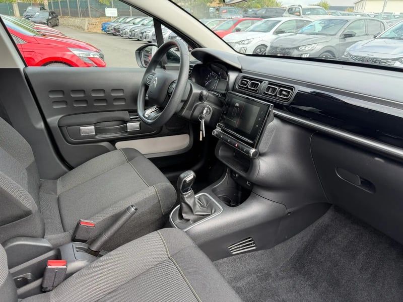 Photo de la voiture CITROEN C3 PureTech 83 ch BVM5 Max