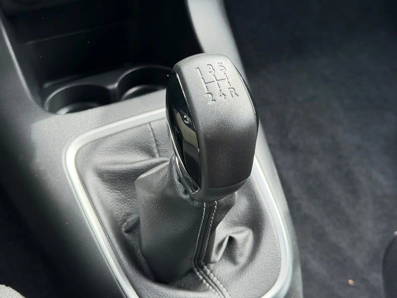 Photo de la voiture CITROEN C3 PureTech 83 ch BVM5 Max