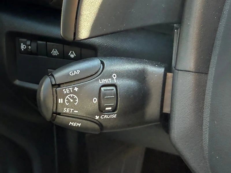Photo de la voiture CITROEN C5 AIRCROSS Hybride 145 e-DCS6 Max