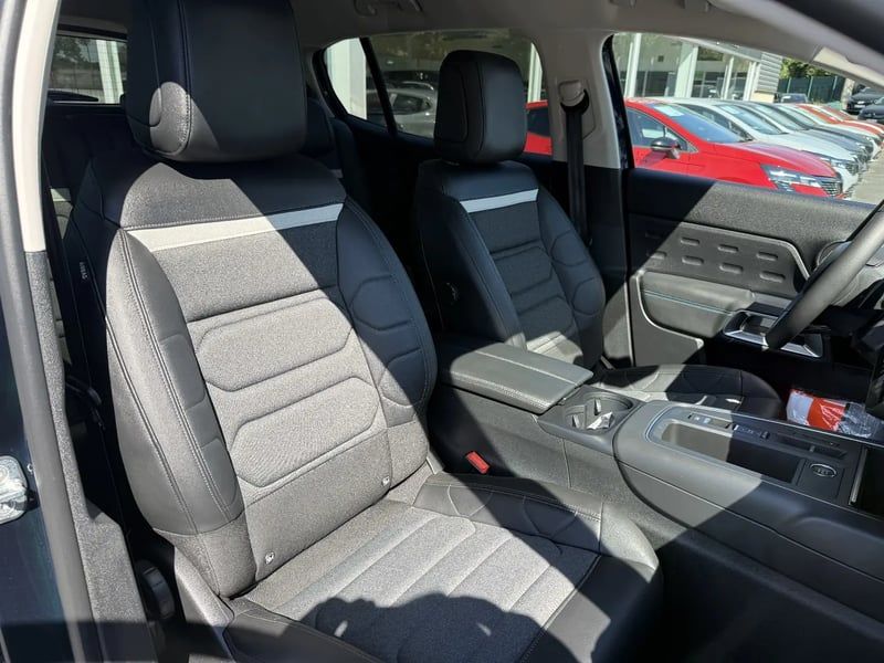 Photo de la voiture CITROEN C5 AIRCROSS Hybride 145 e-DCS6 Max