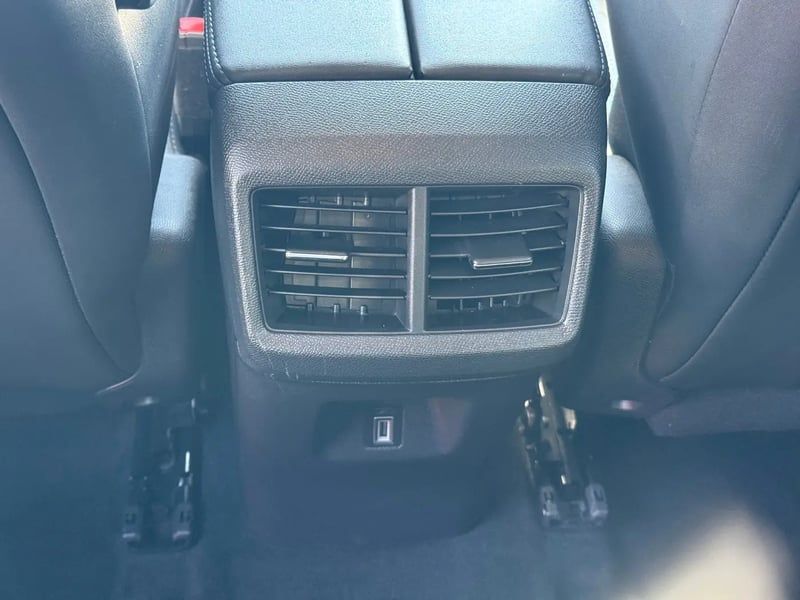 Photo de la voiture CITROEN C5 AIRCROSS Hybride 145 e-DCS6 Max