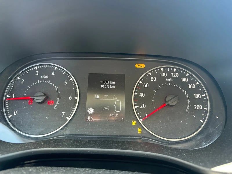 Photo de la voiture DACIA SANDERO ECO-G 100 GSR2 Stepway Extreme +