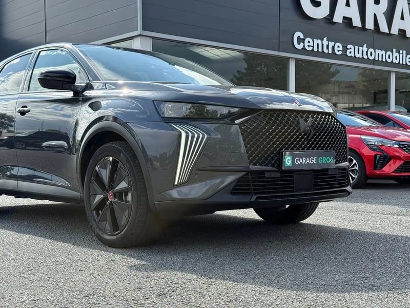Photo de la voiture DS DS 7 Hybride Rechargeable E-Tense 225 EAT8 Performance Line +