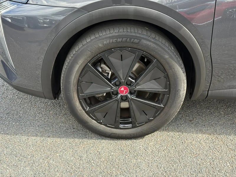 Photo de la voiture DS DS 7 Hybride Rechargeable E-Tense 225 EAT8 Performance Line +