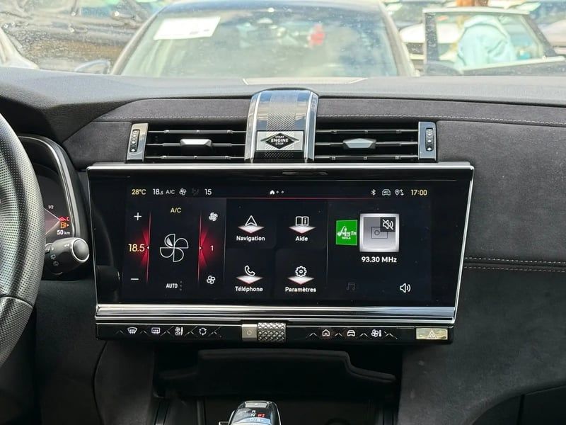 Photo de la voiture DS DS 7 Hybride Rechargeable E-Tense 225 EAT8 Performance Line +