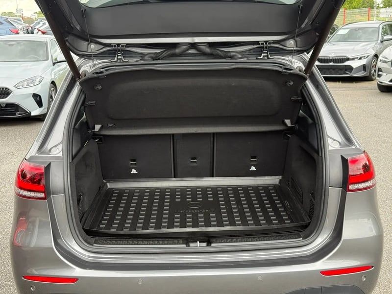Photo de la voiture MERCEDES-BENZ CLASSE B 180 7G-DCT Progressive Line Edition