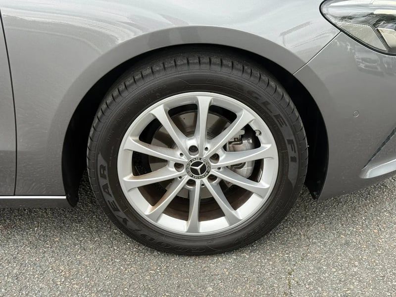 Photo de la voiture MERCEDES-BENZ CLASSE B 180 7G-DCT Progressive Line Edition