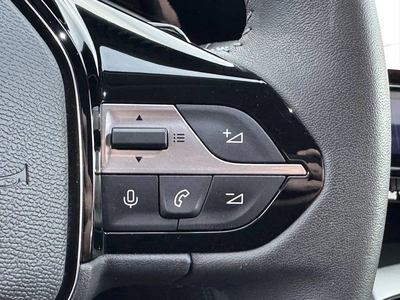 Photo de la voiture PEUGEOT 308 SW PureTech 130ch S&S EAT8 Allure Pack