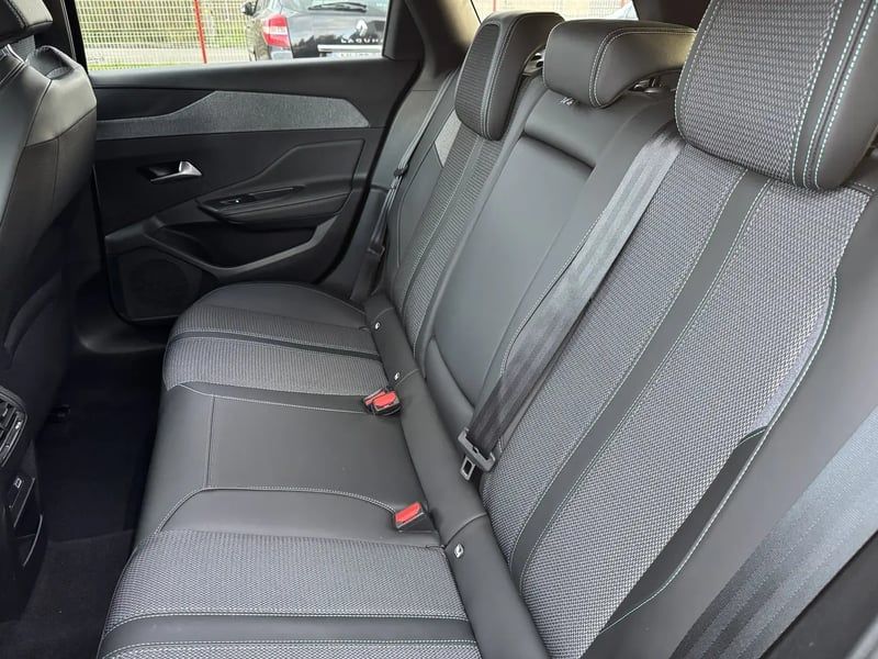 Photo de la voiture PEUGEOT 308 SW PureTech 130ch S&S EAT8 Allure Pack