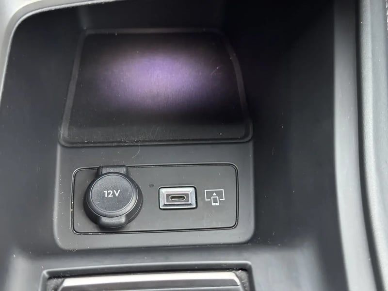 Photo de la voiture PEUGEOT 308 SW PureTech 130ch S&S EAT8 Allure Pack