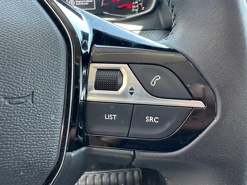 Photo de la voiture PEUGEOT 208 100 S&S BVM6 Style