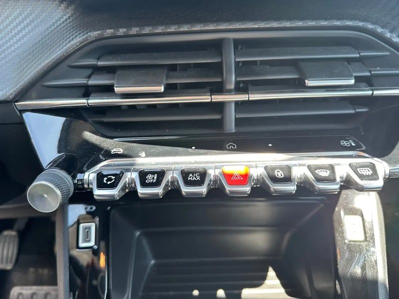 Photo de la voiture PEUGEOT 208 100 S&S BVM6 Style
