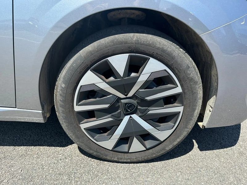 Photo de la voiture PEUGEOT 208 100 S&S BVM6 Style