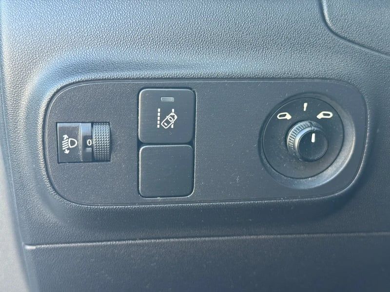 Photo de la voiture CITROEN C3 PureTech 83 S&S BVM5 Feel