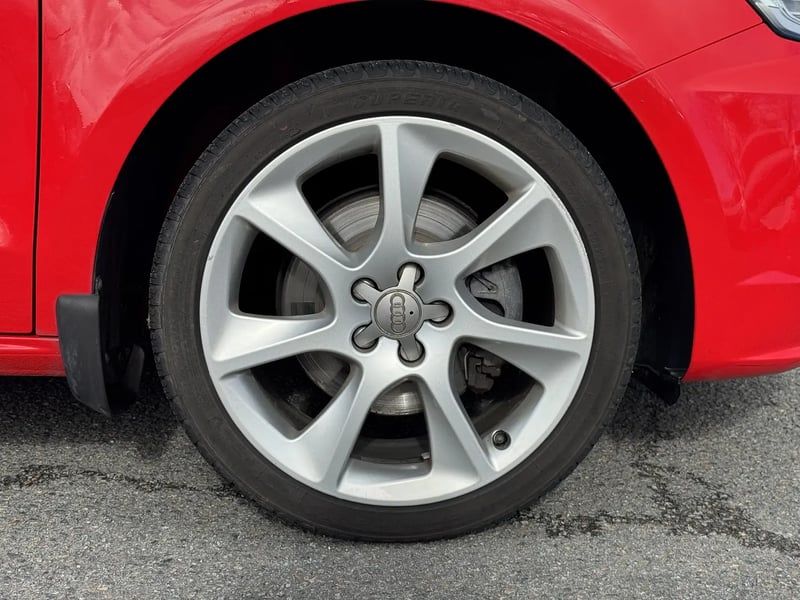 Photo de la voiture AUDI A1 SPORTBACK 1.4 TFSI 125 BVM6 Ambition