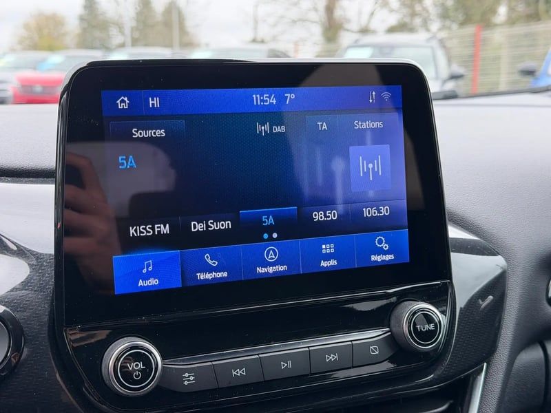 Photo de la voiture FORD PUMA 1.0 EcoBoost 155 ch mHEV S&S Powershift ST-Line