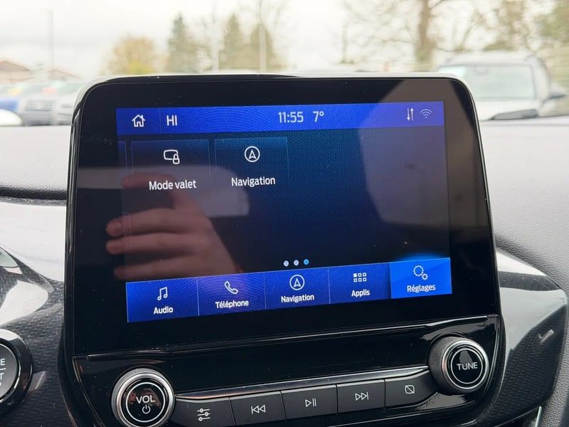 Photo de la voiture FORD PUMA 1.0 EcoBoost 155 ch mHEV S&S Powershift ST-Line