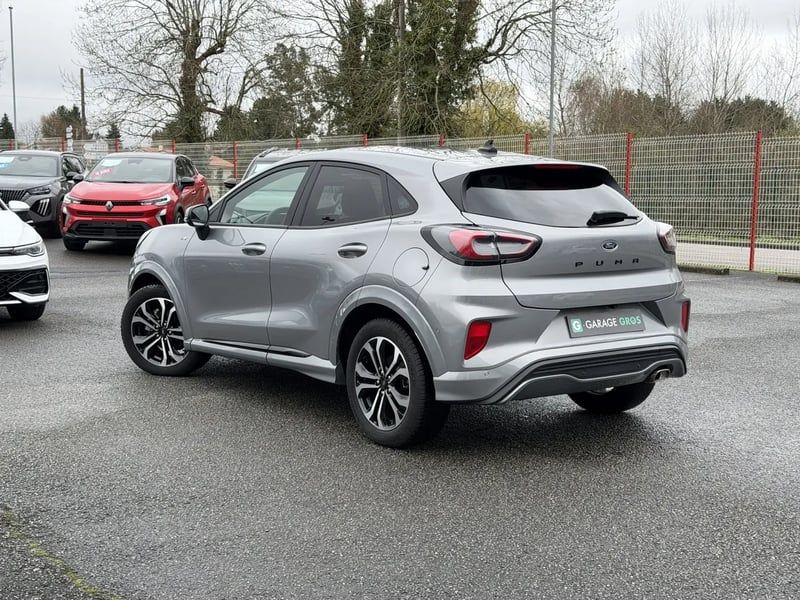 Photo de la voiture FORD PUMA 1.0 EcoBoost 155 ch mHEV S&S Powershift ST-Line