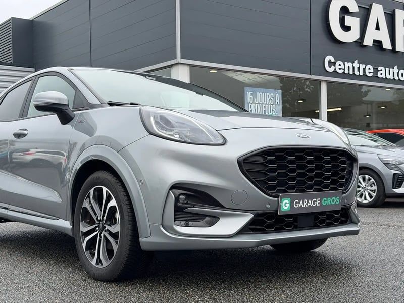 Photo de la voiture FORD PUMA 1.0 EcoBoost 155 ch mHEV S&S Powershift ST-Line