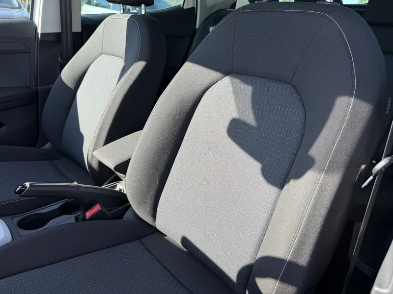 Photo de la voiture SEAT ARONA 1.0 TSI 110 ch Start/Stop DSG7 Style Business
