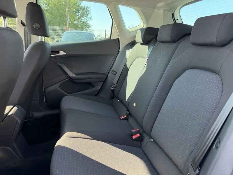 Photo de la voiture SEAT ARONA 1.0 TSI 110 ch Start/Stop DSG7 Style Business