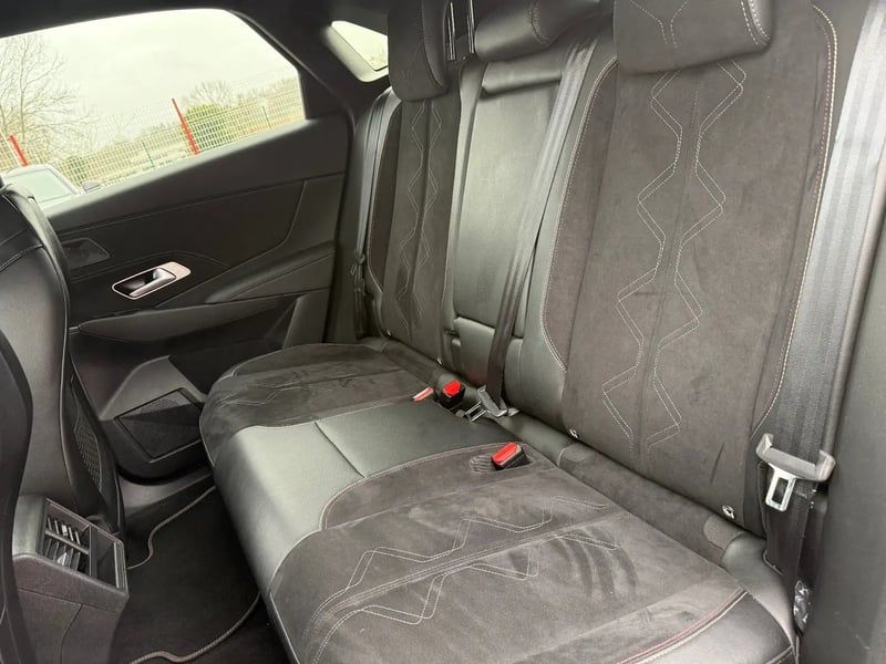 Photo de la voiture DS DS 7 Hybride Rechargeable E-Tense 225 EAT8 Performance Line