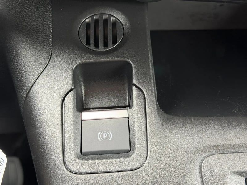 Photo de la voiture CITROEN E-BERLINGO Taille M 136 ch 54 kWh Plus