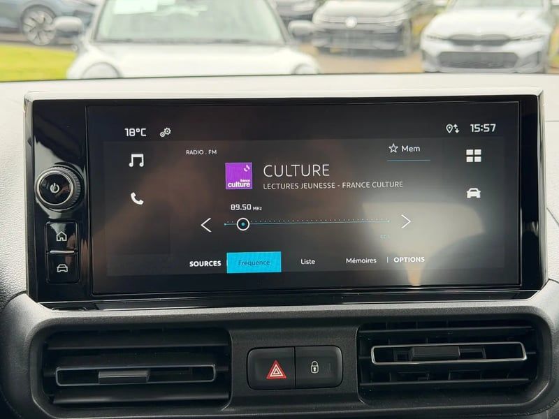 Photo de la voiture CITROEN E-BERLINGO Taille M 136 ch 54 kWh Plus
