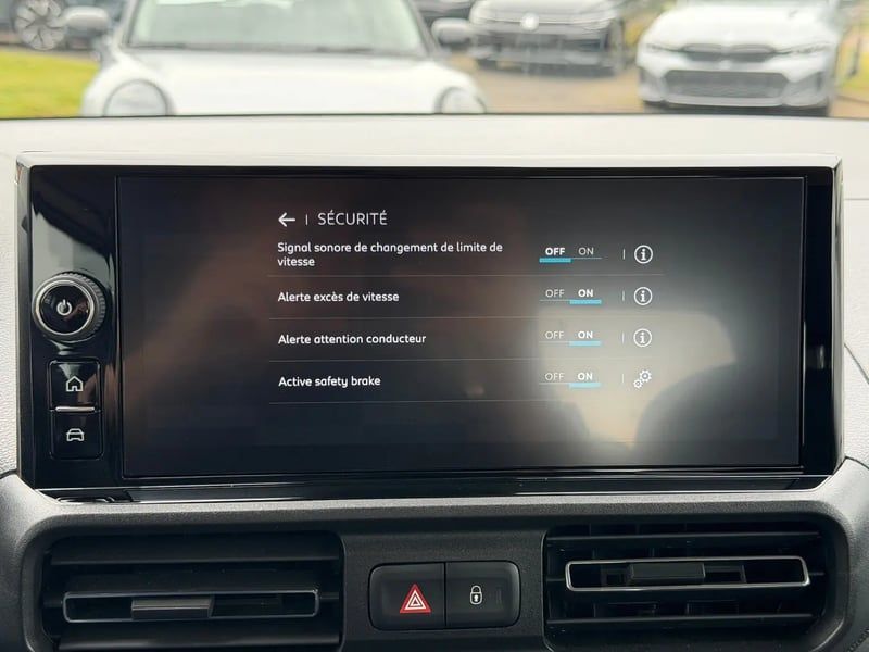 Photo de la voiture CITROEN E-BERLINGO Taille M 136 ch 54 kWh Plus