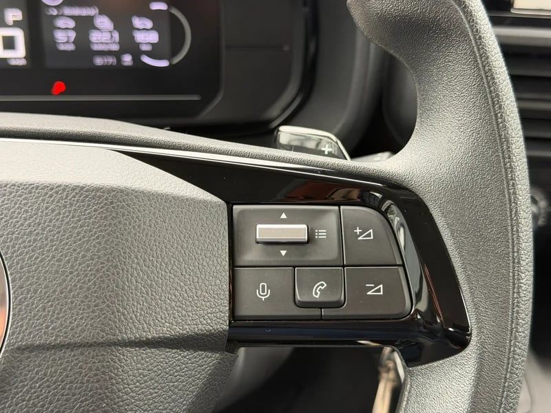 Photo de la voiture CITROEN E-BERLINGO Taille M 136 ch 54 kWh Plus