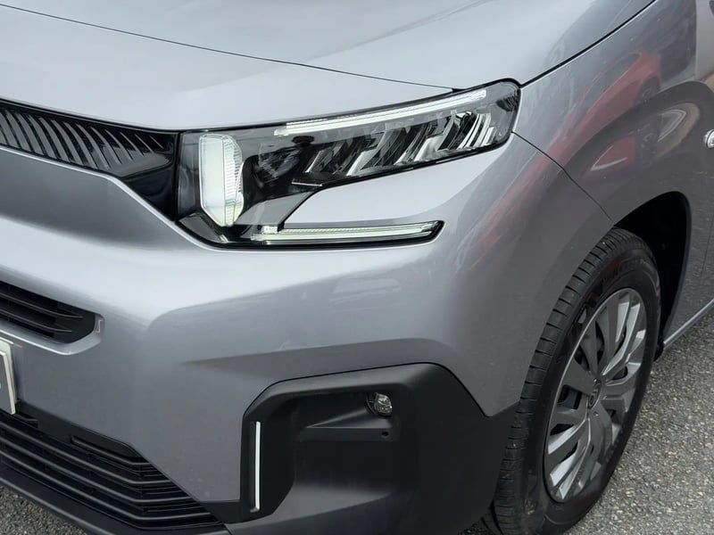 Photo de la voiture CITROEN E-BERLINGO Taille M 136 ch 54 kWh Plus