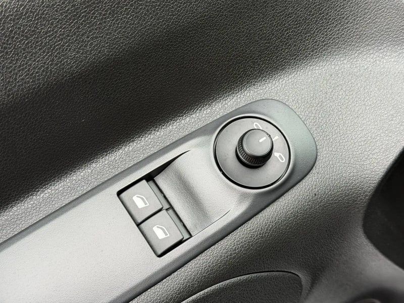 Photo de la voiture CITROEN E-BERLINGO Taille M 136 ch 54 kWh Plus