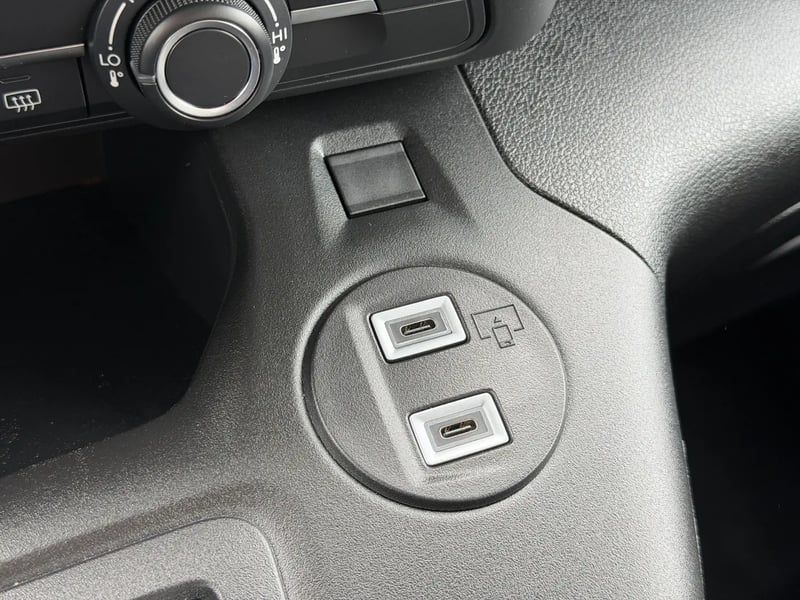 Photo de la voiture CITROEN E-BERLINGO Taille M 136 ch 54 kWh Plus