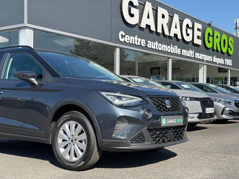 Photo de la voiture SEAT ARONA 1.0 TSI 110 ch Start/Stop BVM6 Style Business