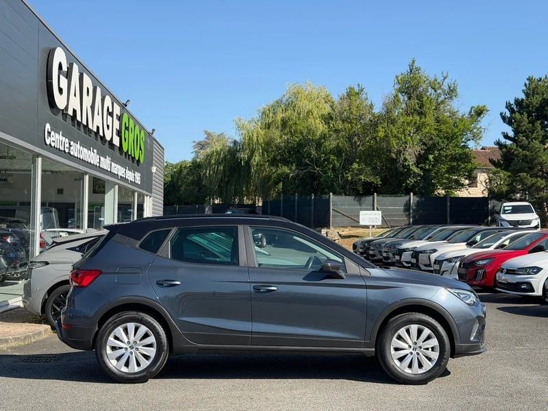 Photo de la voiture SEAT ARONA 1.0 TSI 110 ch Start/Stop BVM6 Style Business
