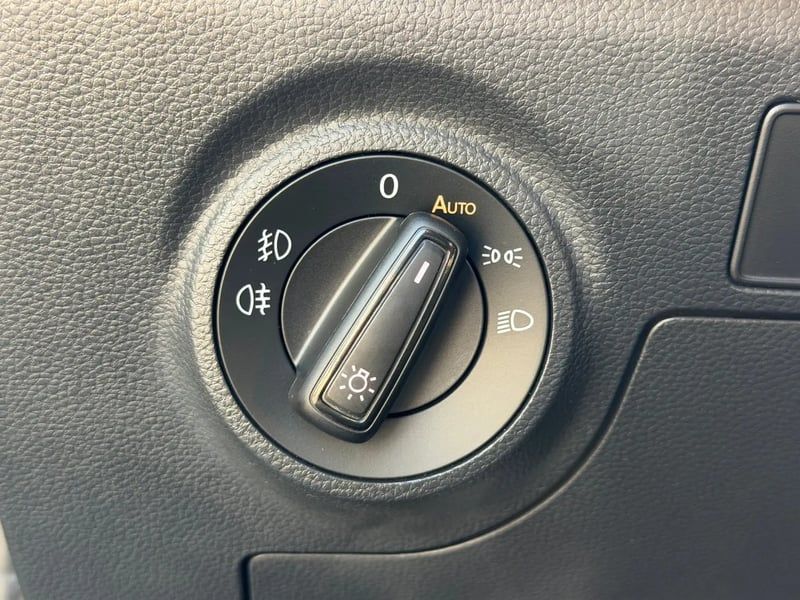 Photo de la voiture SEAT ARONA 1.0 TSI 110 ch Start/Stop BVM6 Style Business