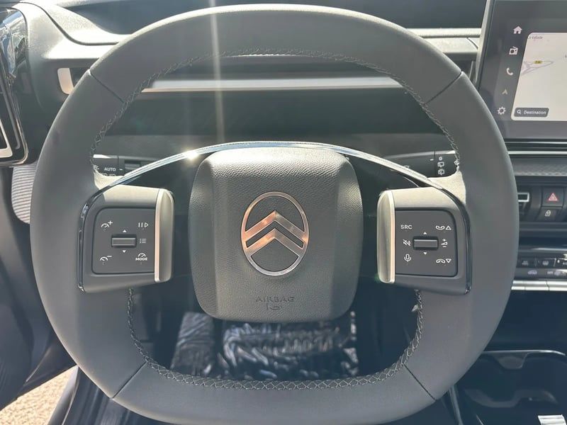 Photo de la voiture CITROEN C3 AIRCROSS Hybride 145 ch Aut Max