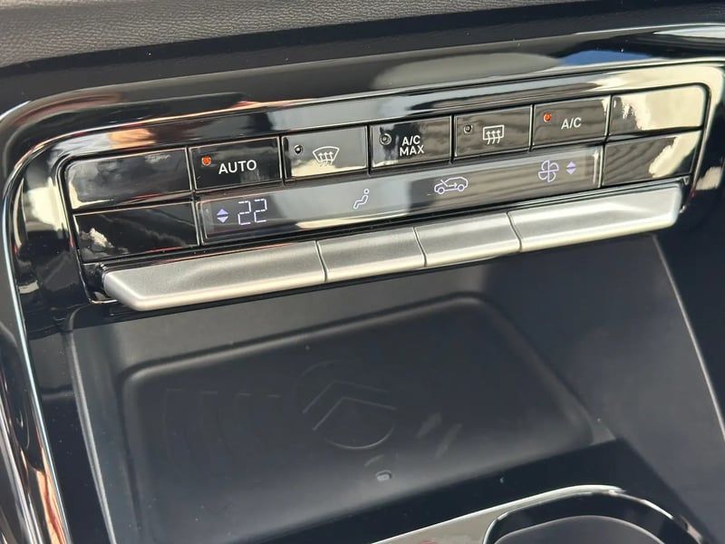 Photo de la voiture CITROEN C3 AIRCROSS Hybride 145 ch Aut Max