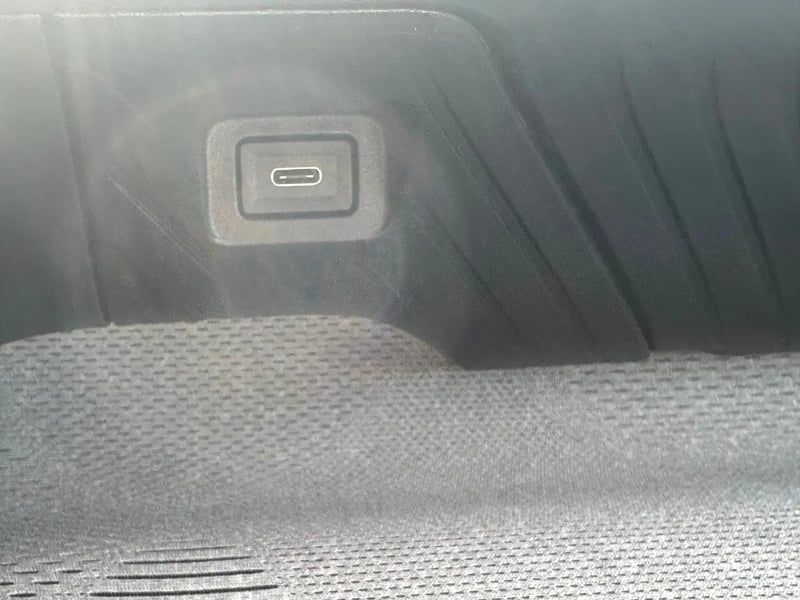 Photo de la voiture CITROEN C3 AIRCROSS Hybride 145 ch Aut Max