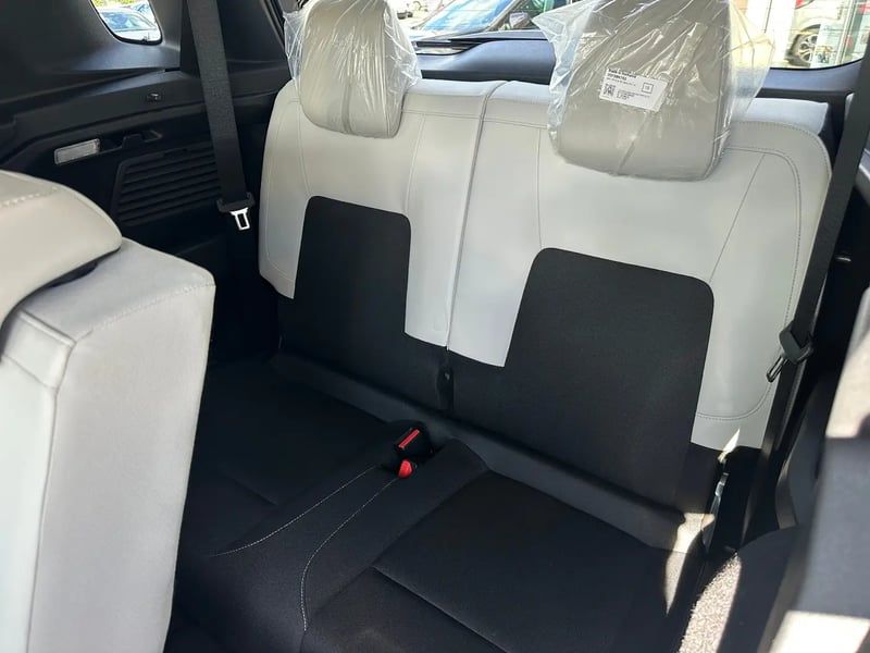 Photo de la voiture CITROEN C3 AIRCROSS Hybride 145 ch Aut Max