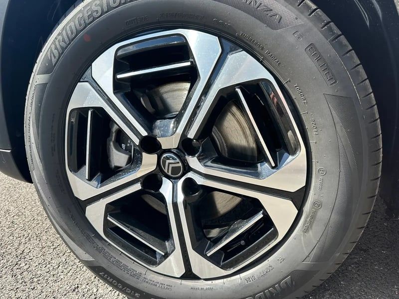Photo de la voiture CITROEN C3 AIRCROSS Hybride 145 ch Aut Max