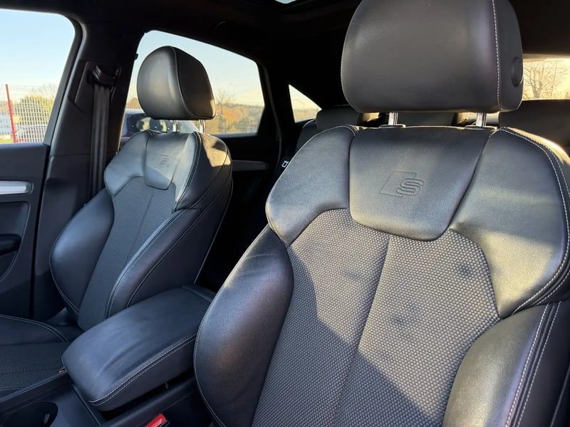 Photo de la voiture AUDI Q5 SPORTBACK 35 TDI 163 S tronic 7 S line