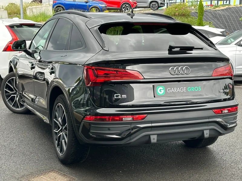 Photo de la voiture AUDI Q5 SPORTBACK 35 TDI 163 S tronic 7 S line