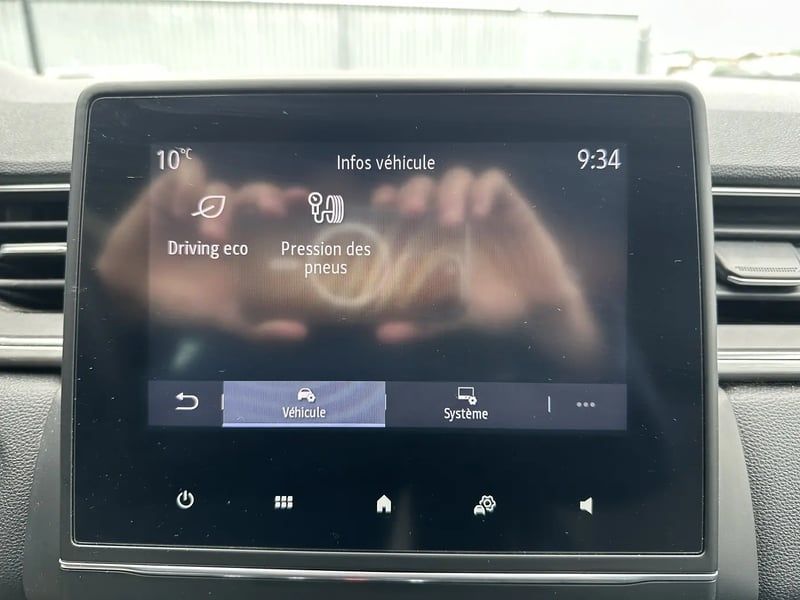 Photo de la voiture RENAULT CAPTUR Blue dCi 115 Intens