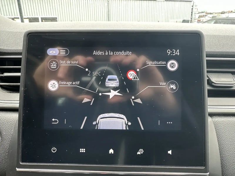 Photo de la voiture RENAULT CAPTUR Blue dCi 115 Intens