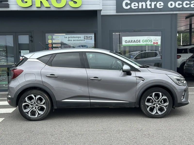 Photo de la voiture RENAULT CAPTUR Blue dCi 115 Intens