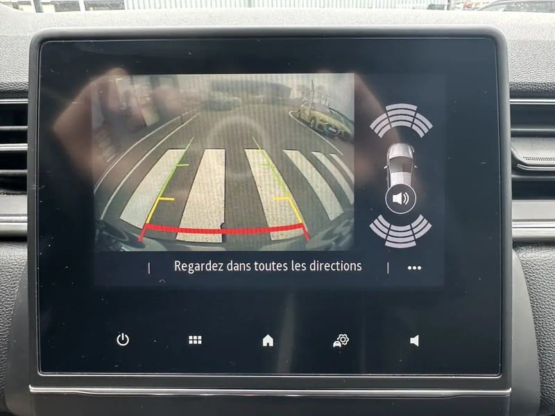 Photo de la voiture RENAULT CAPTUR Blue dCi 115 Intens